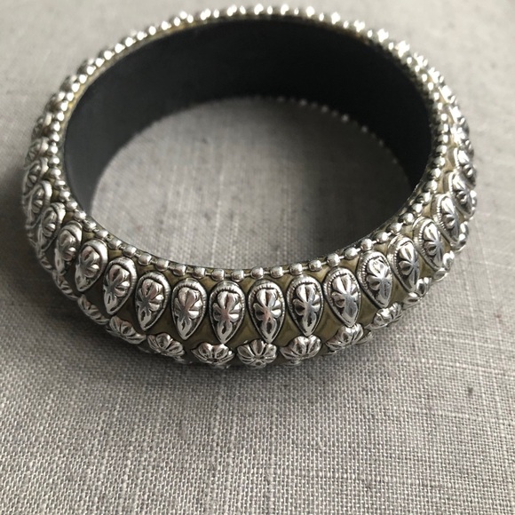 Gorgeous bangle - metal and fabric - Picture 8 of 8